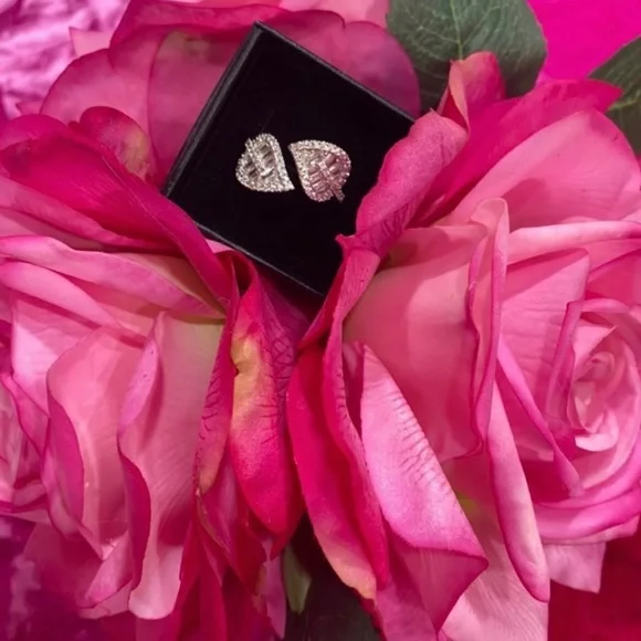 Gold Dipped resizable Anita ko style ring double leaf ring *pre order* - Picture 9 of 15